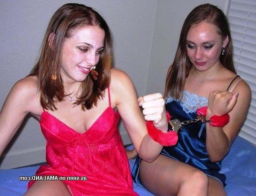 15P Pictures of two hot girlfriends getting it on