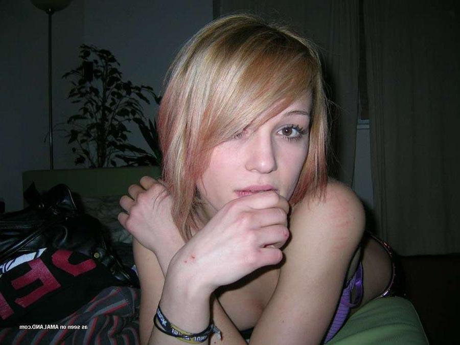 15P Hot self-shots from random amateur blonde cuties