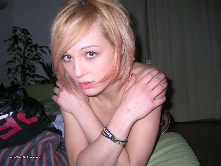 15P Hot self-shots from random amateur blonde cuties