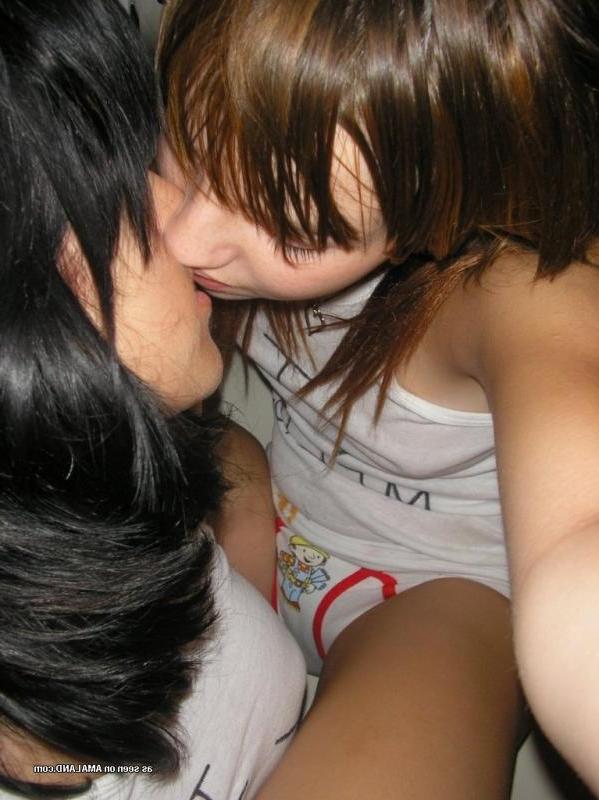 16P Pictures of hot non-nude girlfriends strutting around on camera
