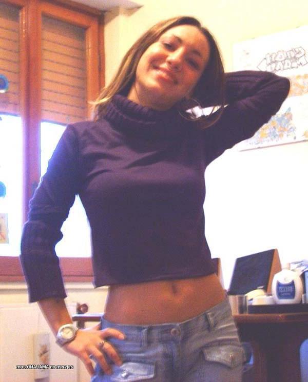15P Picture selection of steamy hot amateur non-nude girlfriends