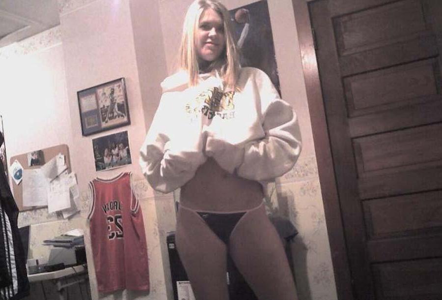 15P Picture selection of a steamy hot POV amateur fucking