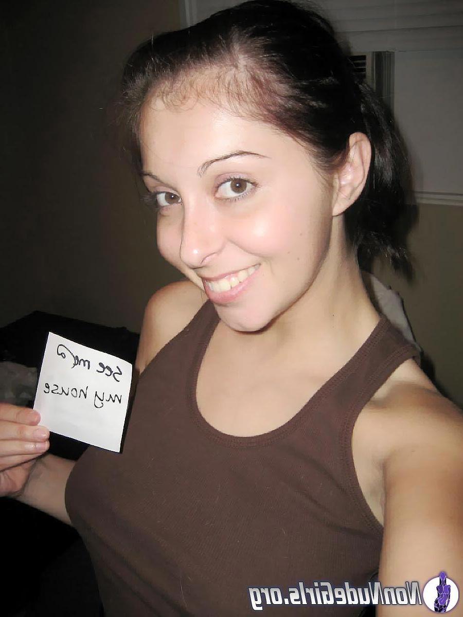 20P Pictures of hot teen cuties flaunting their bodies