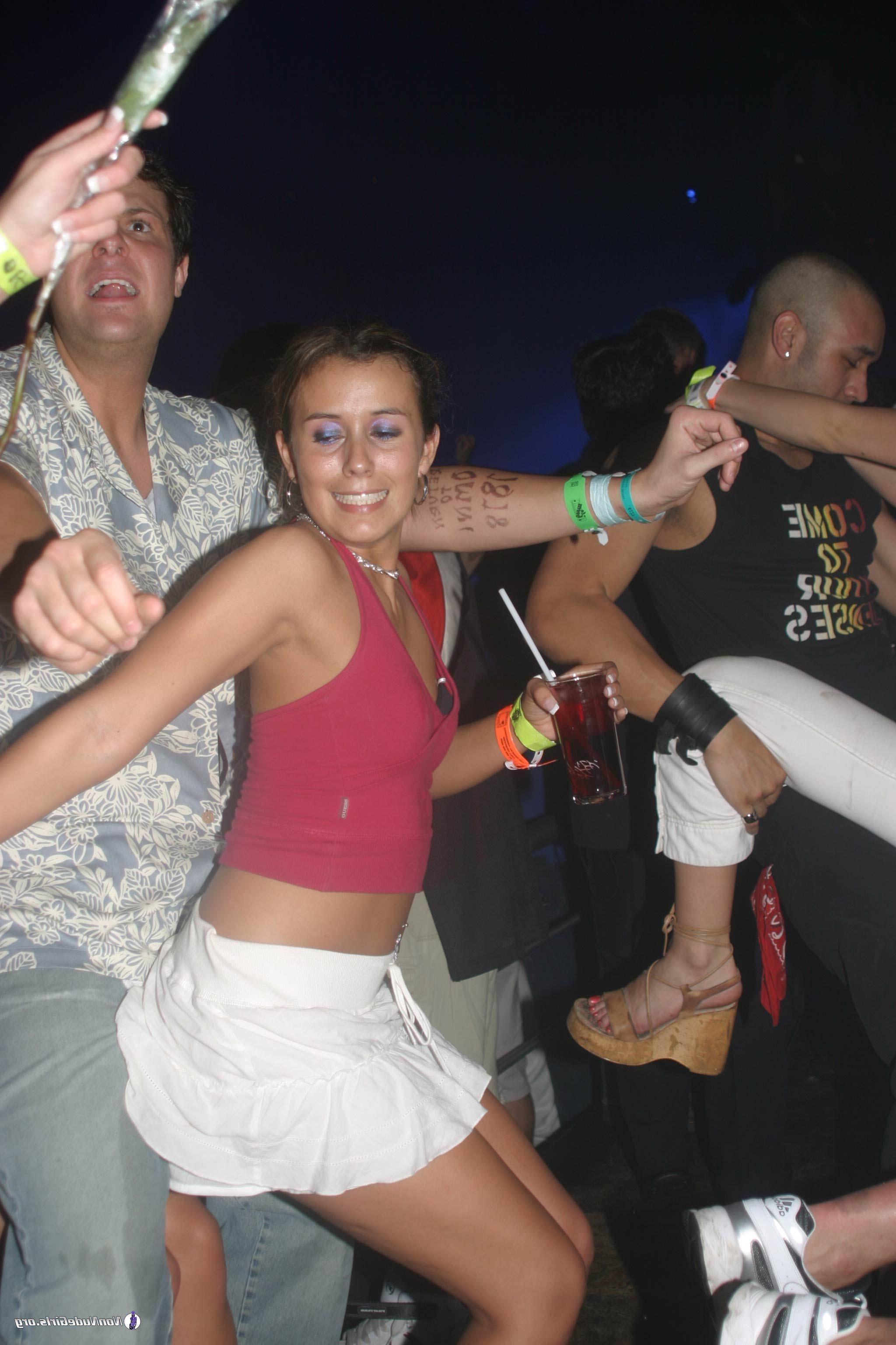 20P Pictures of hot coeds teasing on spring break