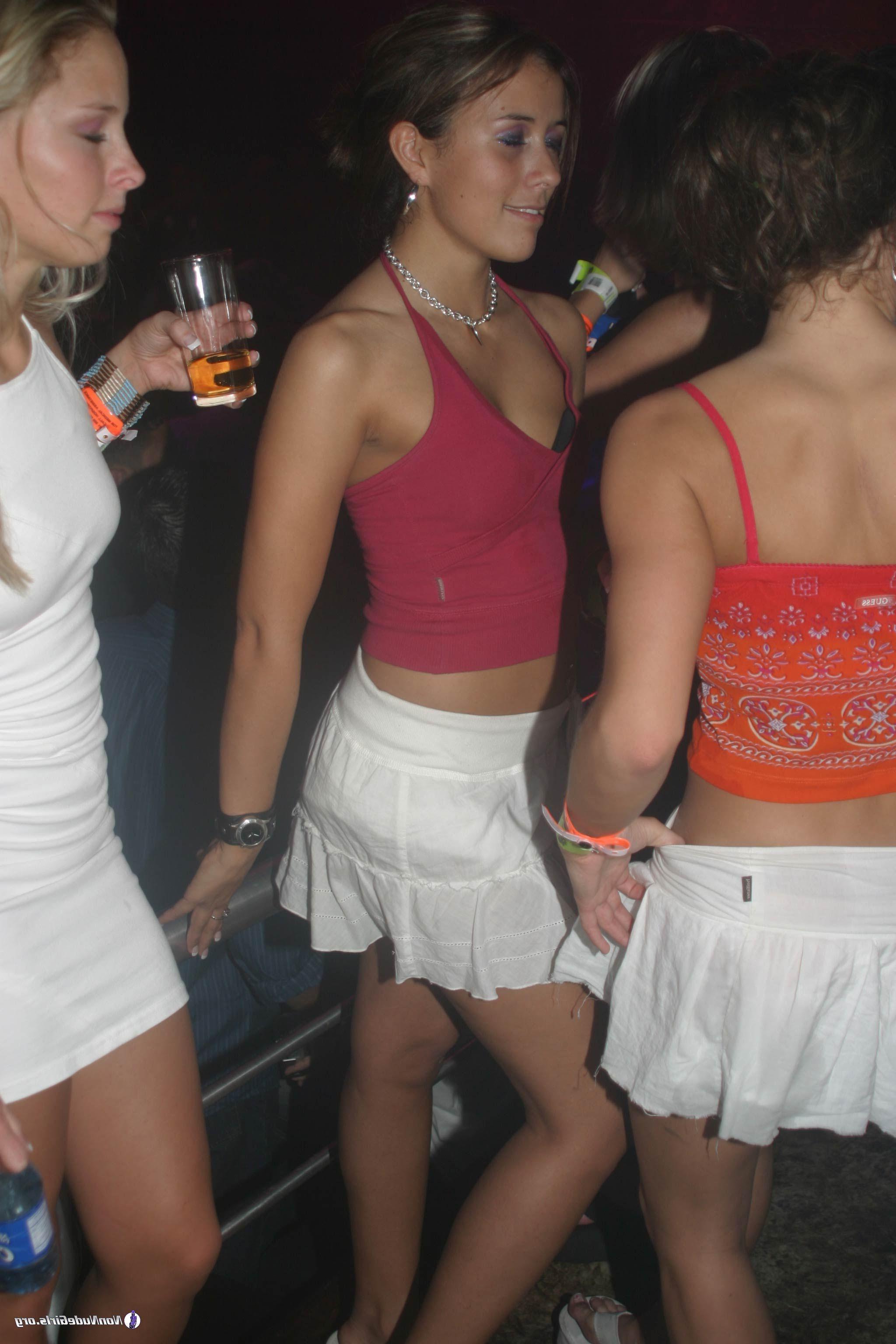20P Pictures of hot teens partying on spring break