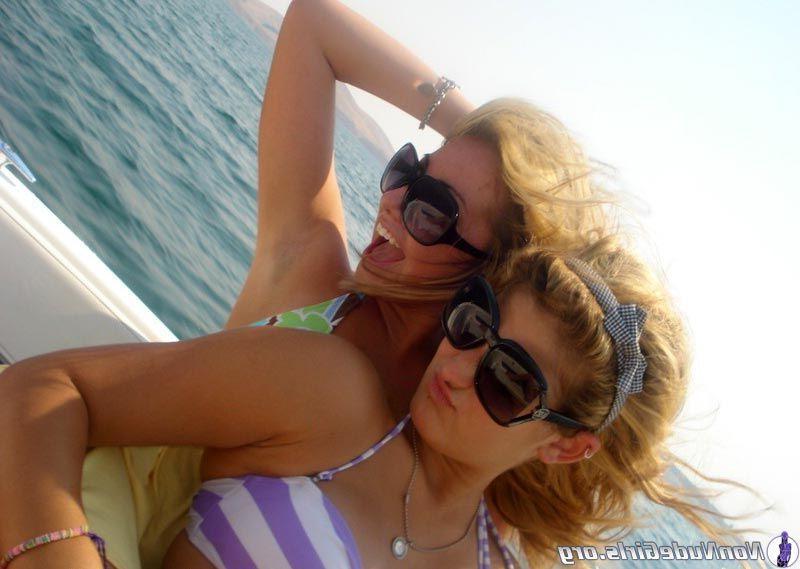 20P Pictures of hot teens partying on spring break