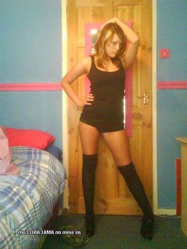 16P Pictures of hot and horny teens in front of the camera