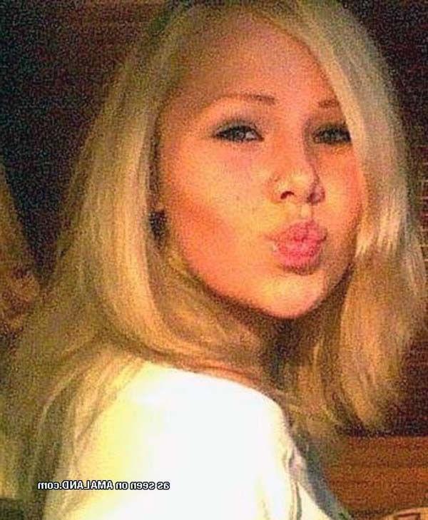 16P Pictures of hot girlfriends taking sexy pics of themselves
