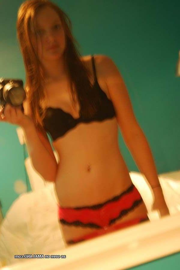 16P Pictures of a hot and horny gf taking pics of herself