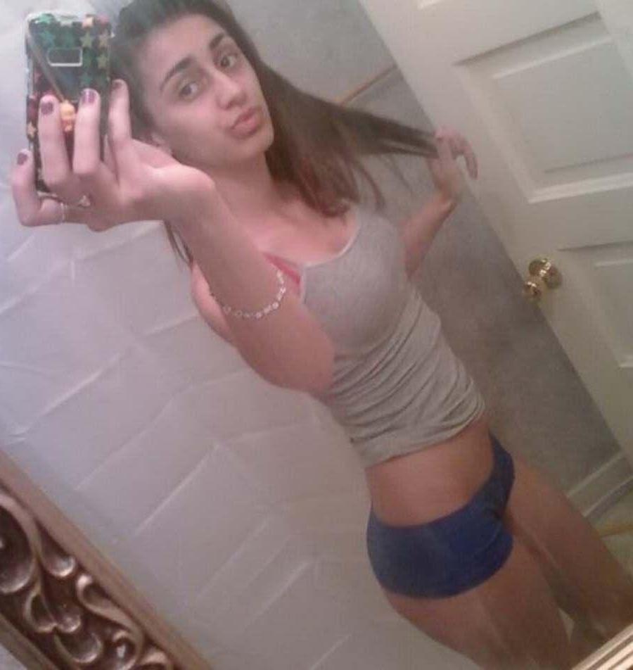 16P Pictures of super hot girlfriends taking pics of themselves