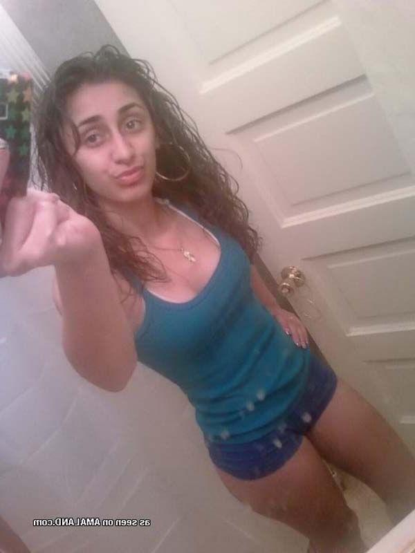 16P Pictures of super hot girlfriends taking pics of themselves