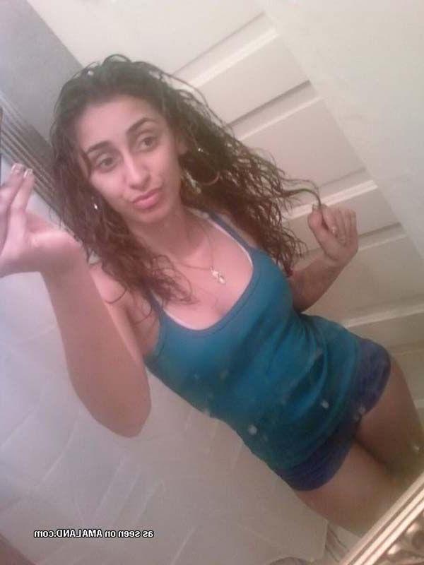 16P Pictures of super hot girlfriends taking pics of themselves