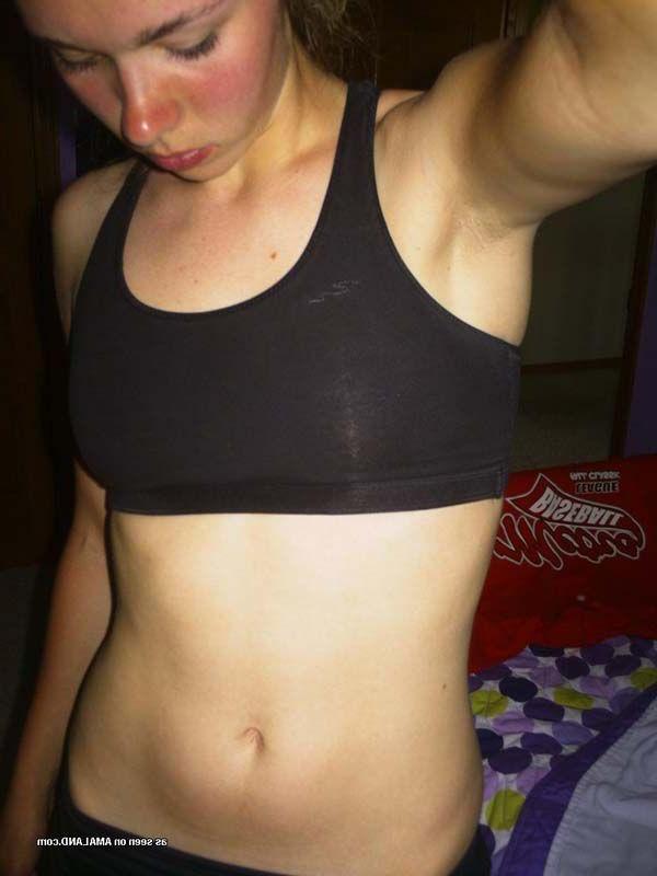 16P Pictures of hot girlfriends with cameras