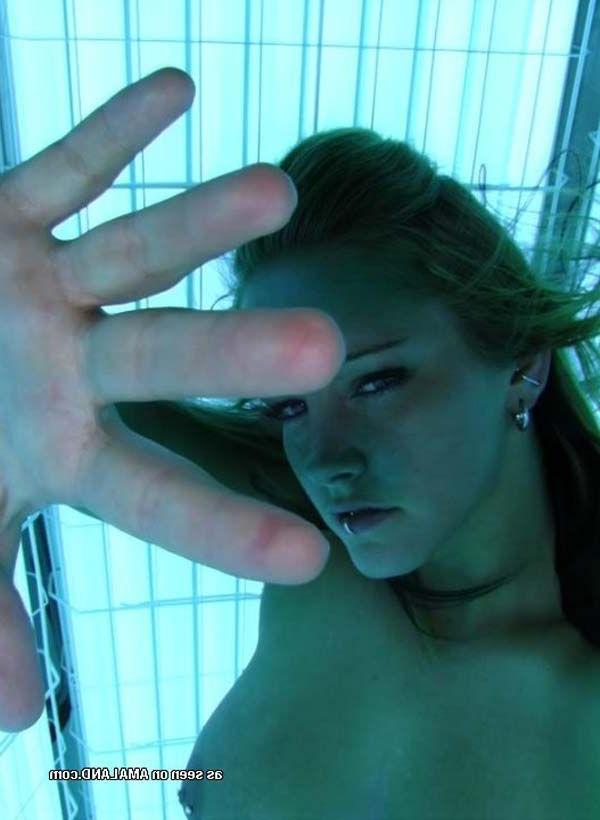 16P Pictures of hot girlfriends taking pics of themselves