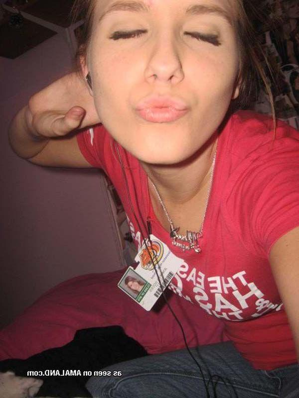 16P Pictures of hot girlfriends taking pics of themselves