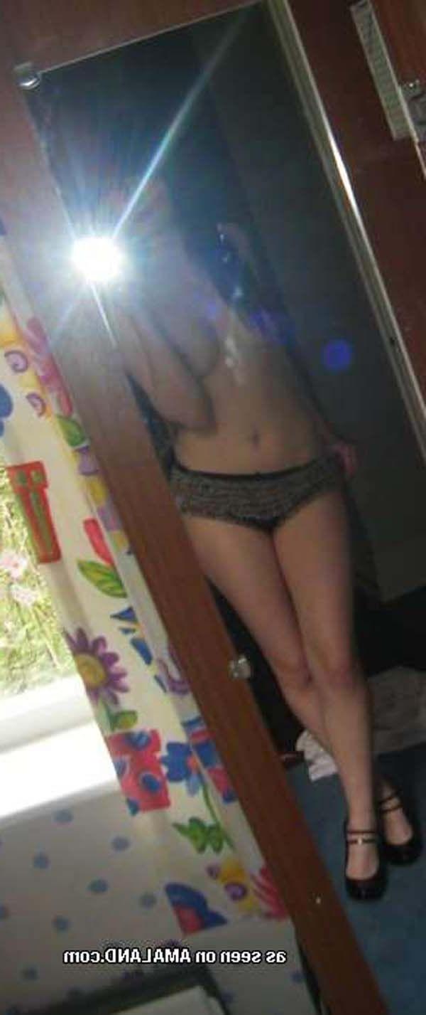 16P Pictures of hot girlfriends taking pics of themselves