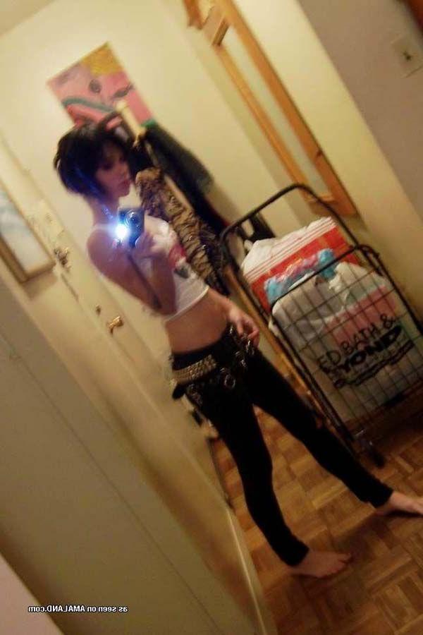 16P Pictures of hot teen girlfriends taking sexy pics of themselves