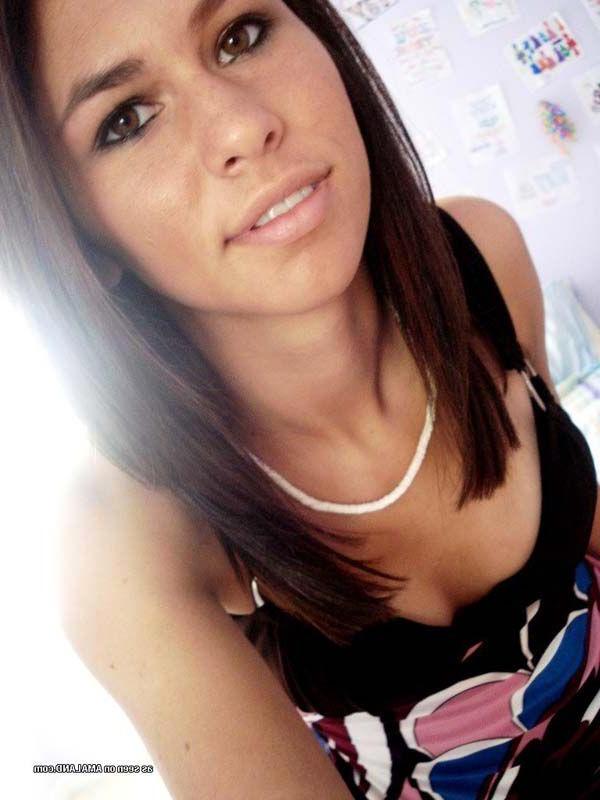 16P Pictures of hot teen girlfriends taking sexy pics of themselves