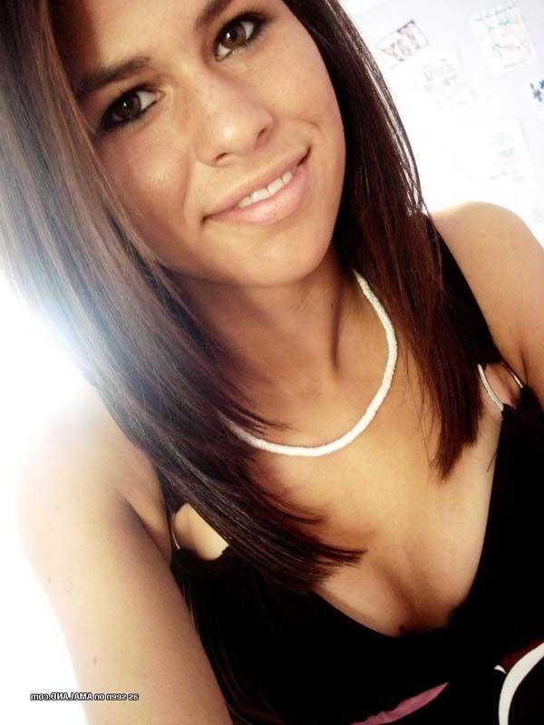 16P Pictures of hot teen girlfriends taking sexy pics of themselves