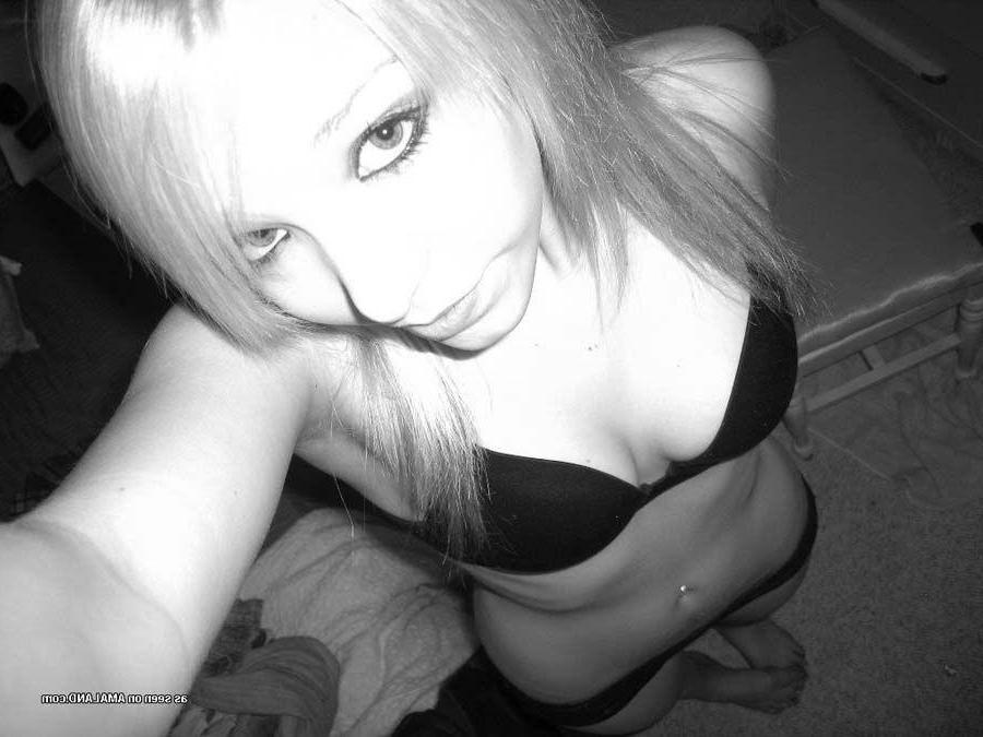 16P Pictures of hot girlfriends taking nude pics of themselves