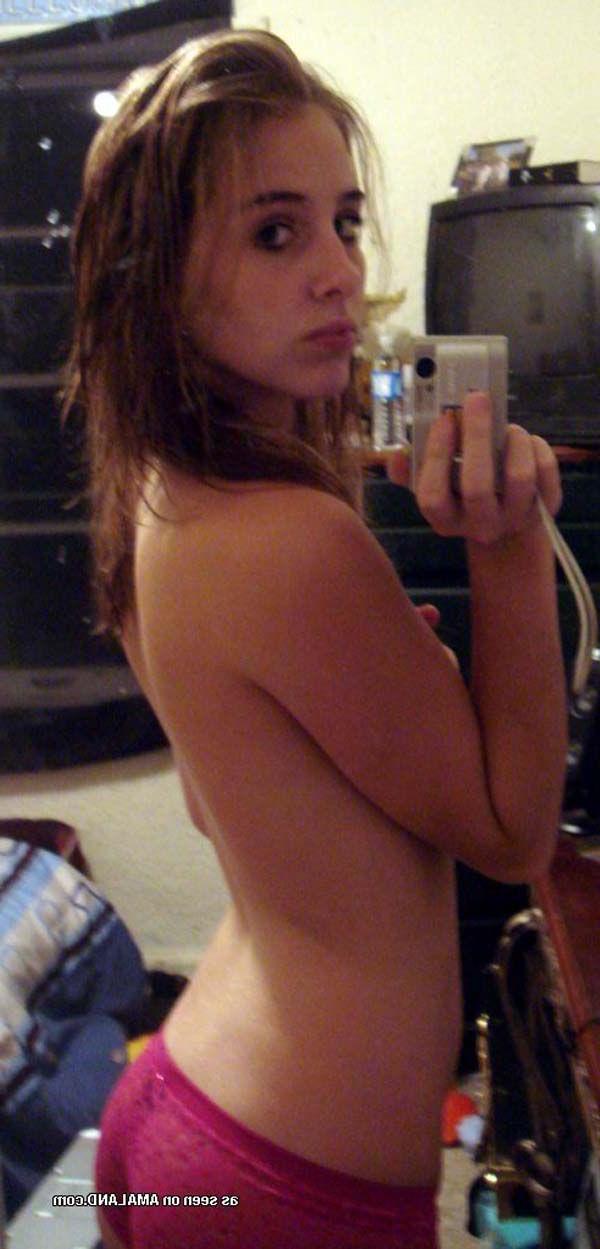 16P Pictures of sexy girlfriends taking pics of their hot bodies
