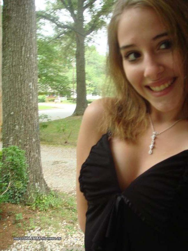 16P Pictures of sexy girlfriends taking pics of their hot bodies