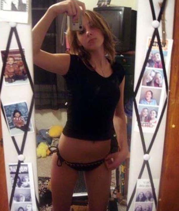 16P Pictures of sexy girlfriends taking pics of their hot bodies
