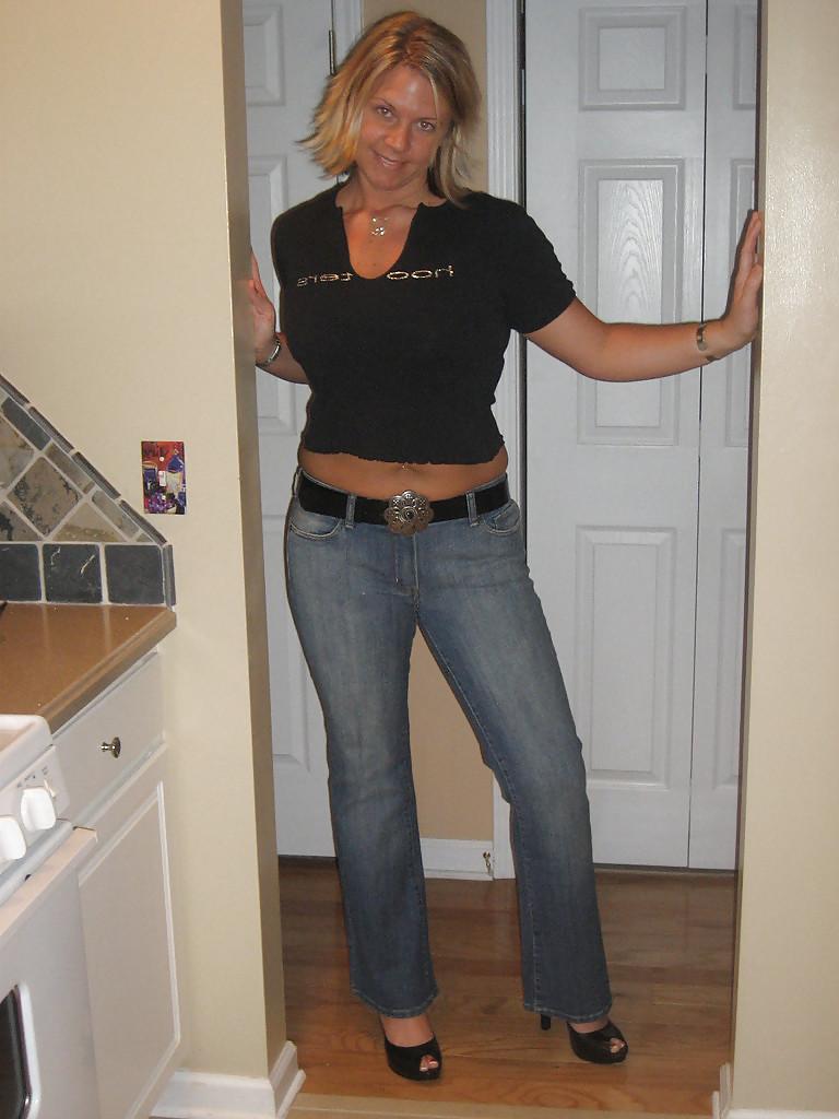 25P Bit Tit Blonde Hottie