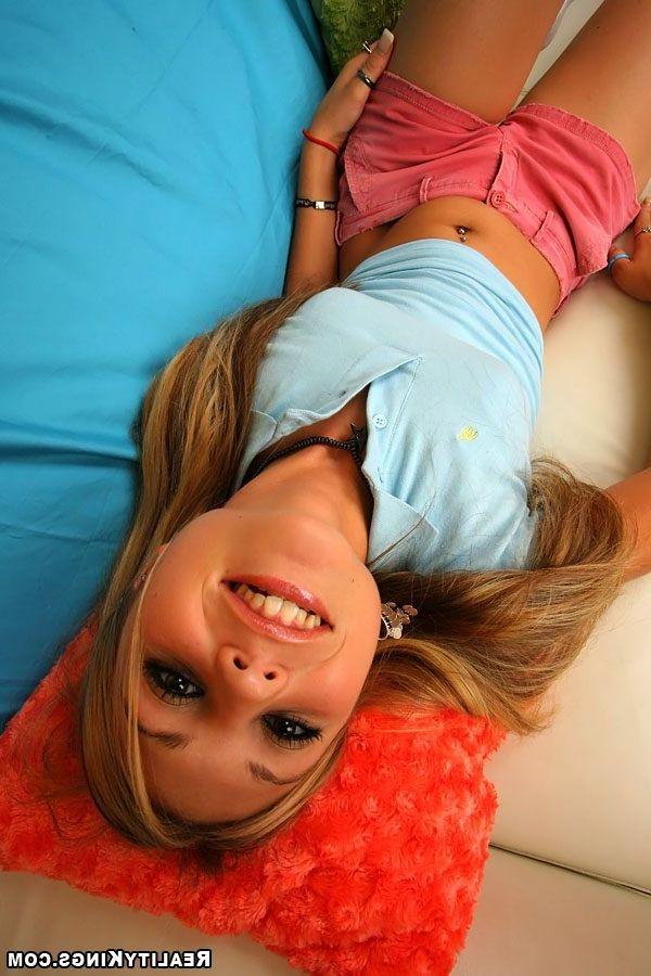 20P Pictures of a hot teen slut taking a big load