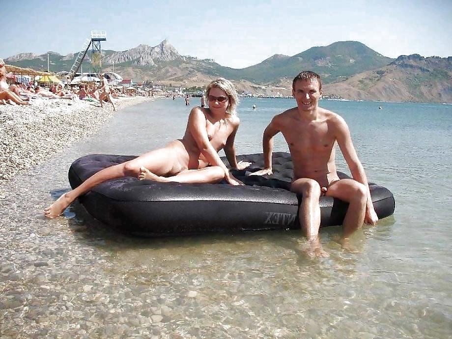 19P Naked couple 41.