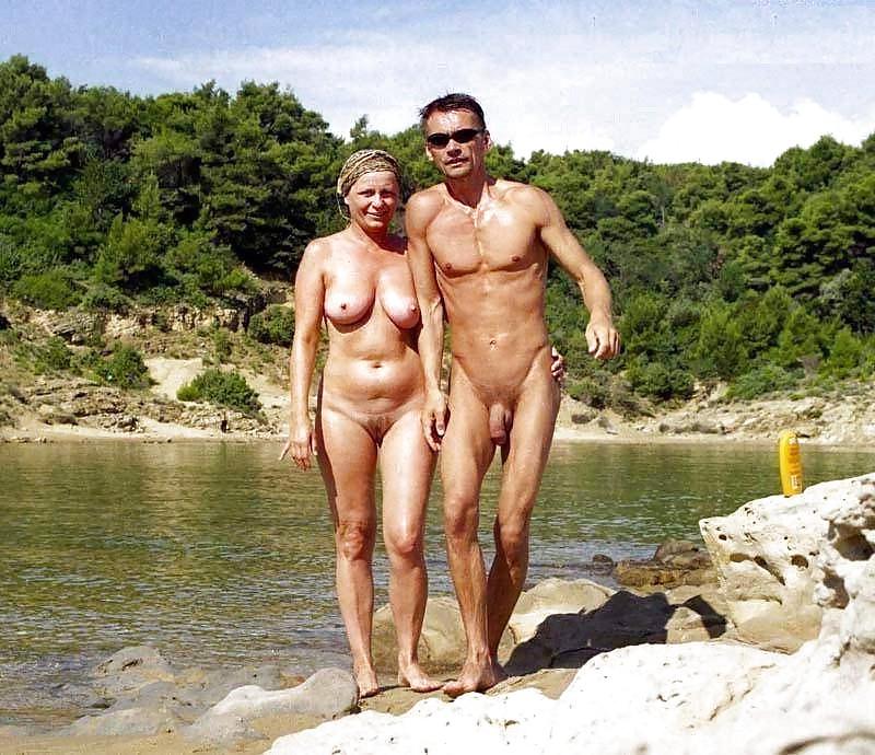 19P Naked couple 41.