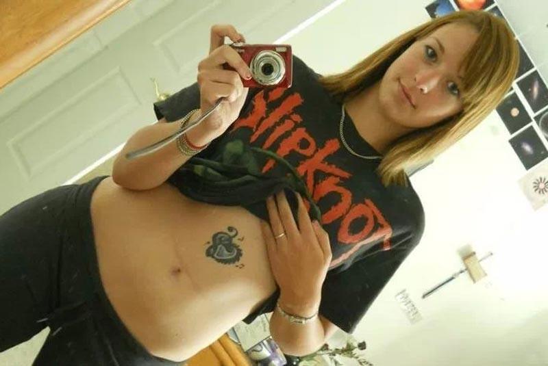 15P Super hot teens get naughty and take nude selfies