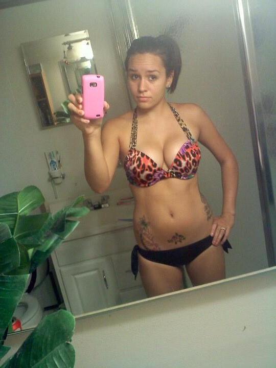 15P Super hot teens get naughty and take nude selfies