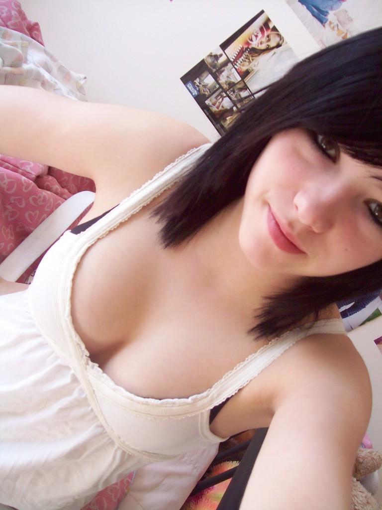 15P Pictures of hot teen coeds getting naughty
