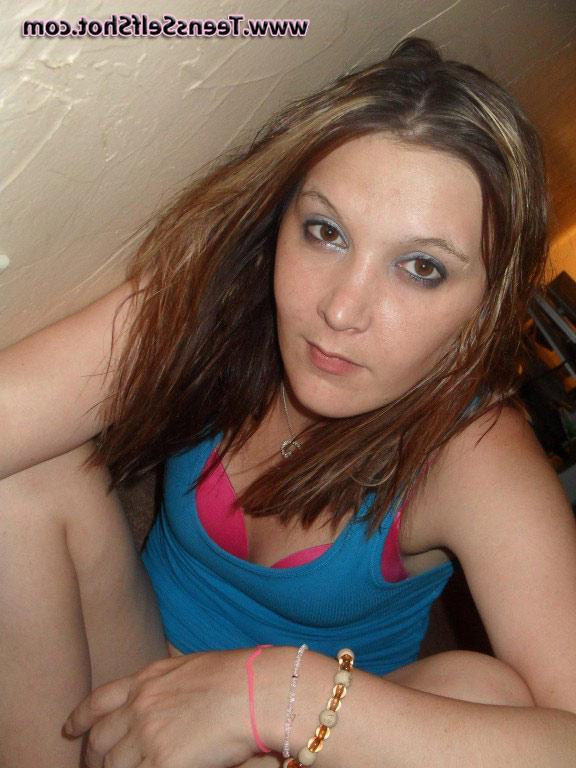 15P Pictures of naughty slutty girlfriends taking pics of their hot bodies