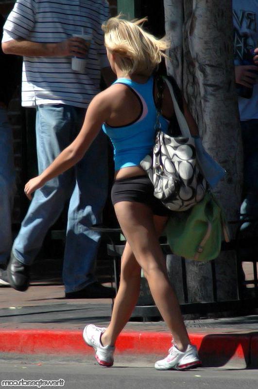 16P Pictures of hot candid asses