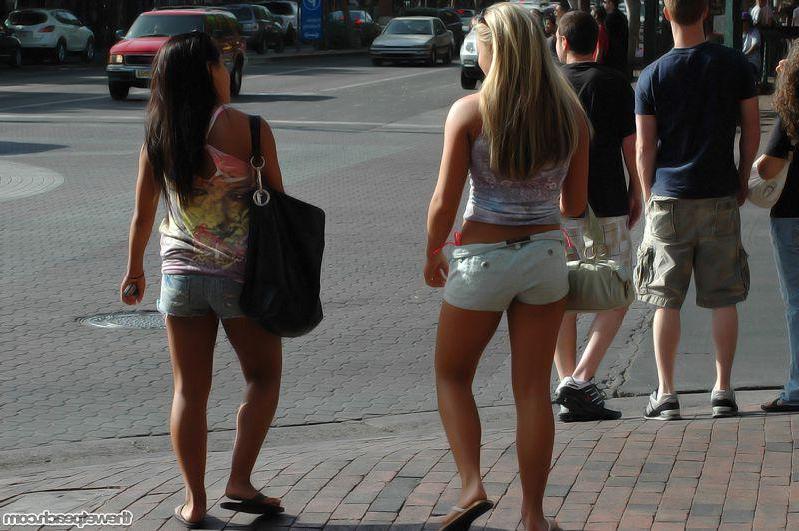 16P Pictures of hot candid asses