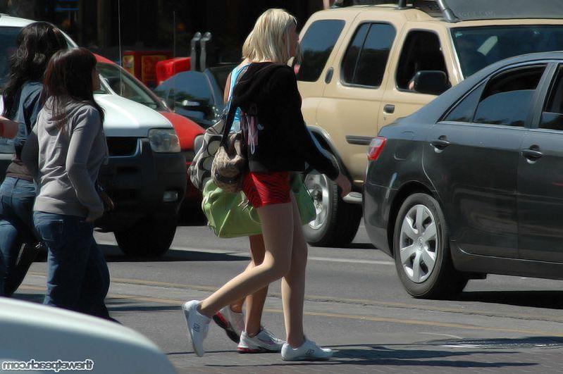 16P Pictures of hot candid asses