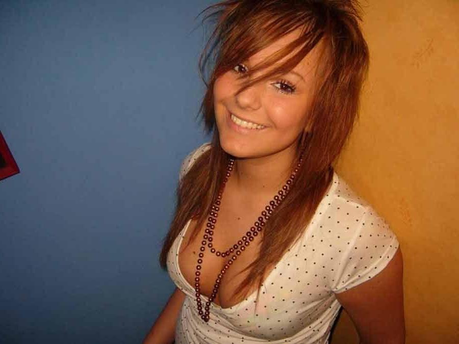14P Pictures of hot teen girlfriends showing their bodies