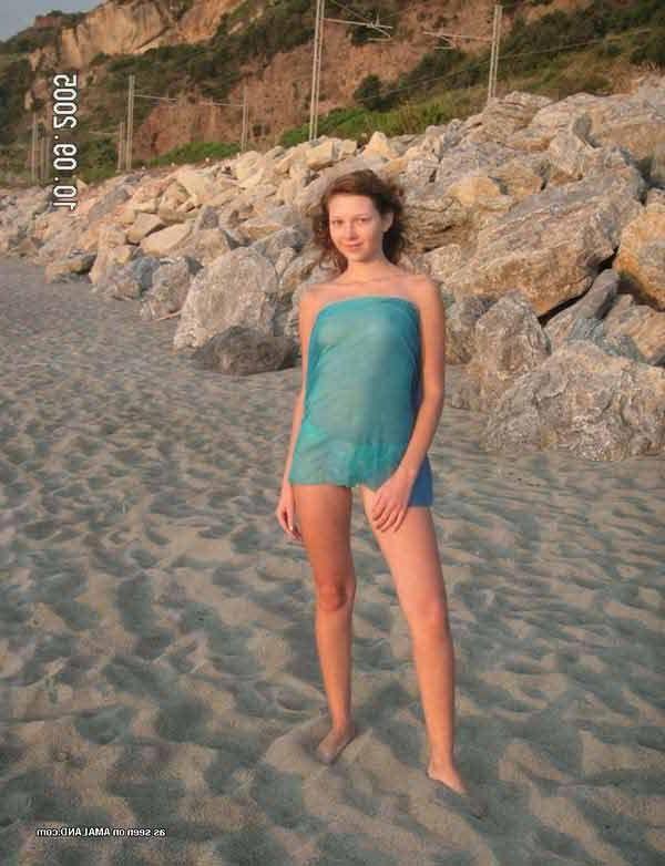 15P Pictures of hot girlfriends naked in front of the camera