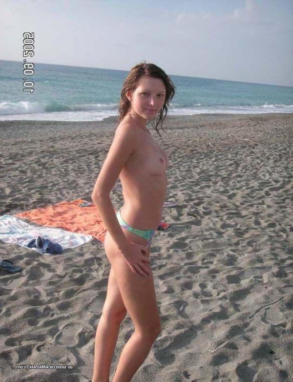15P Pictures of hot girlfriends naked in front of the camera