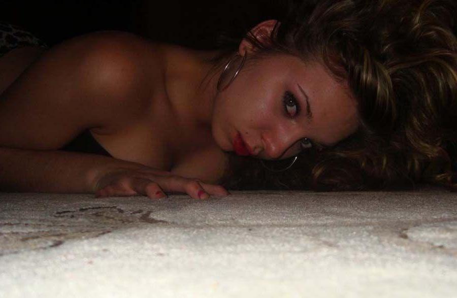 15P Pictures of hot teen girlfriends showing off