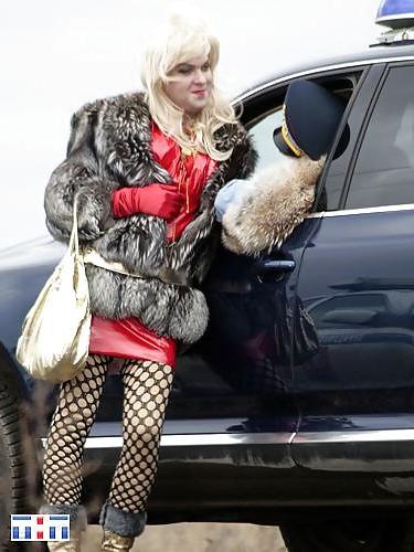 25P Random CDs in fur