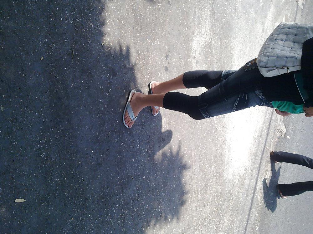 25P Feet 4
