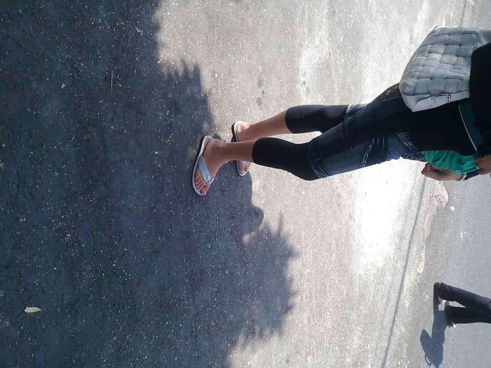 25P Feet 4