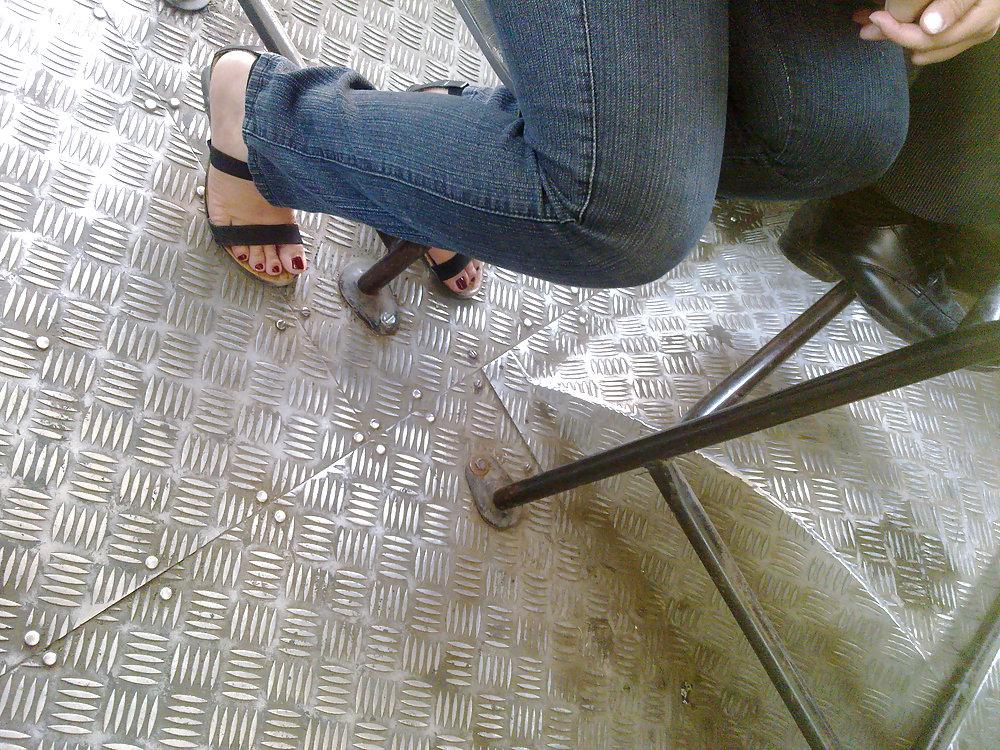 25P Feet 4