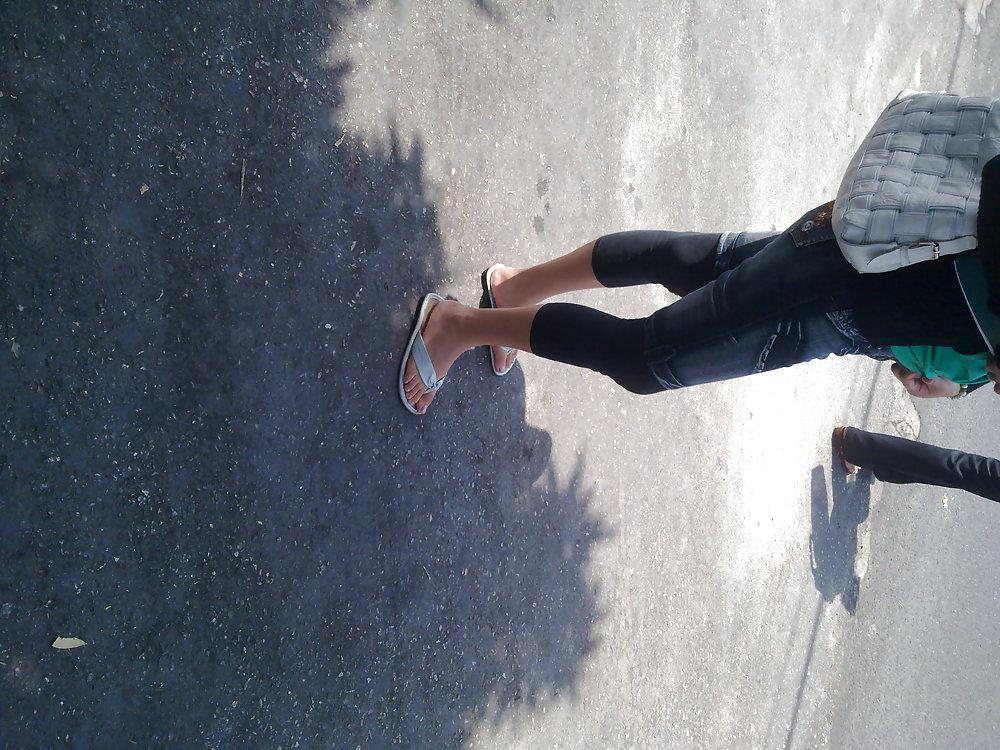 25P Feet 4
