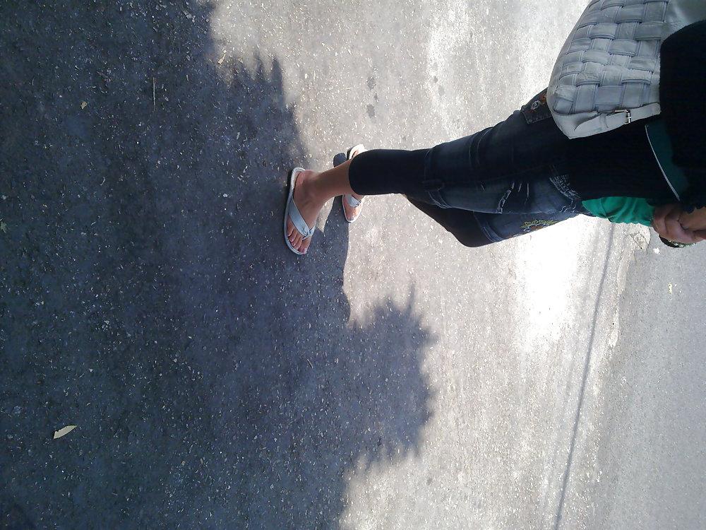 25P Feet 4