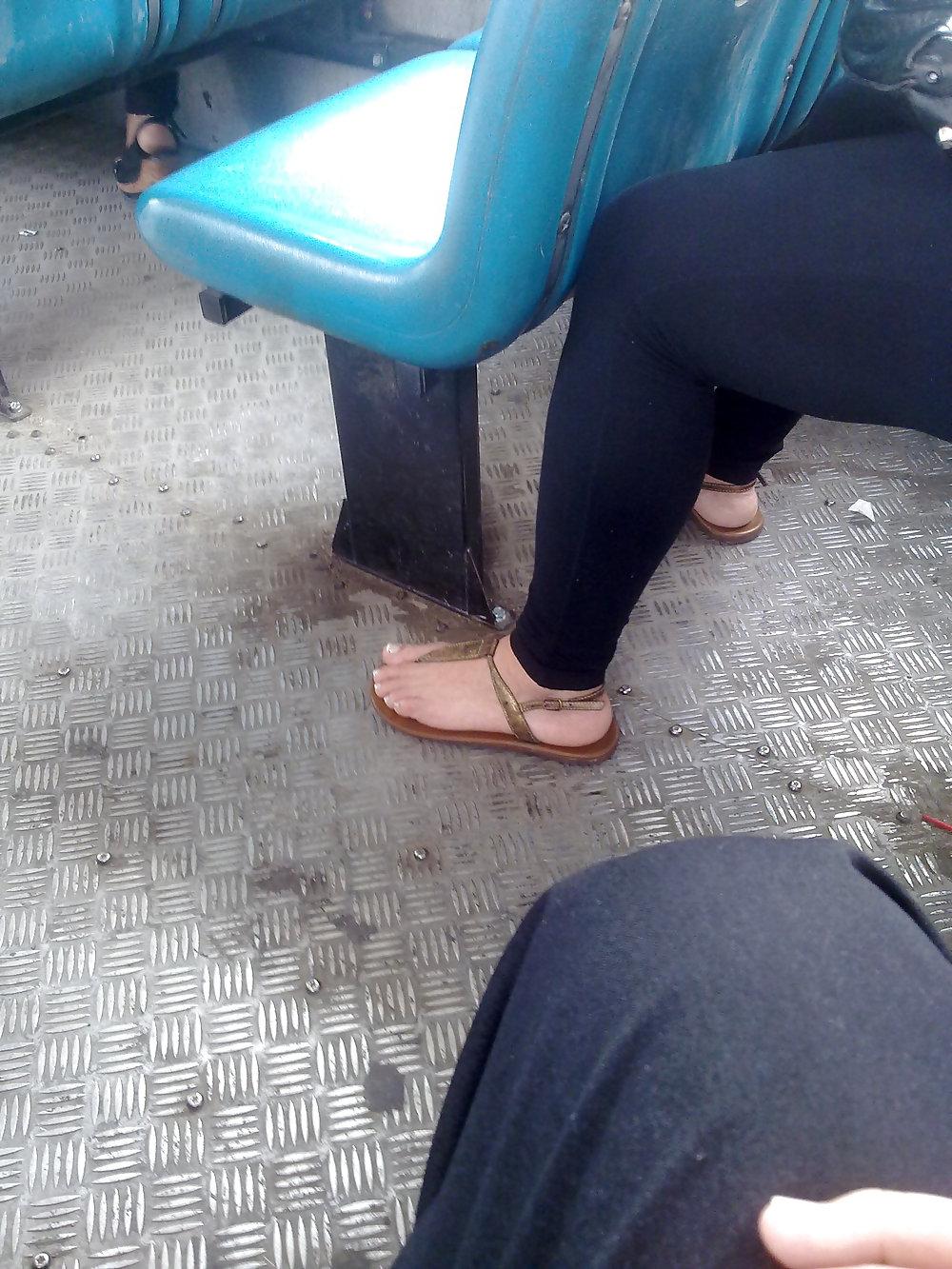 25P Feet 4