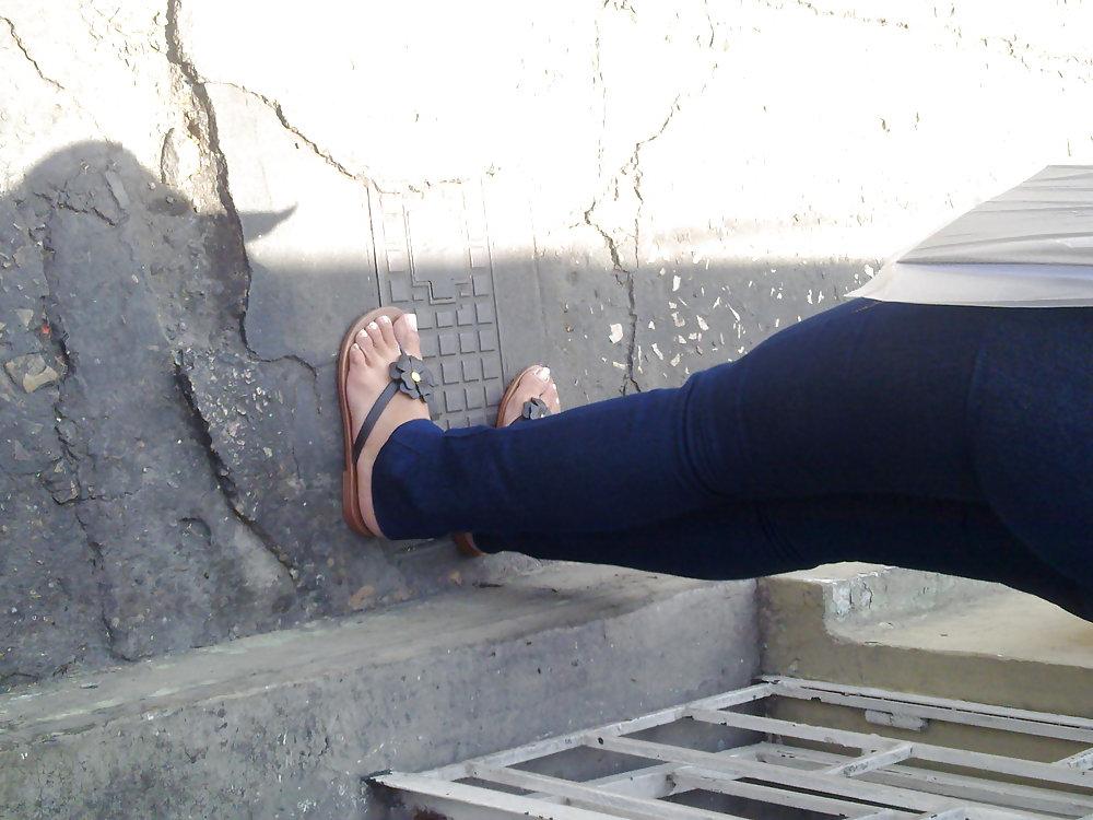 25P Feet 4
